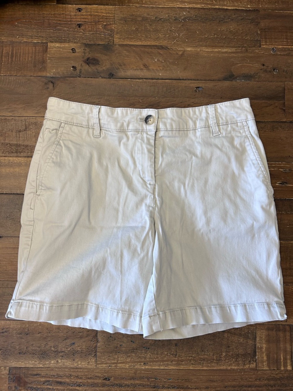 Tommy Bahama Cream Women's Bermuda Shorts